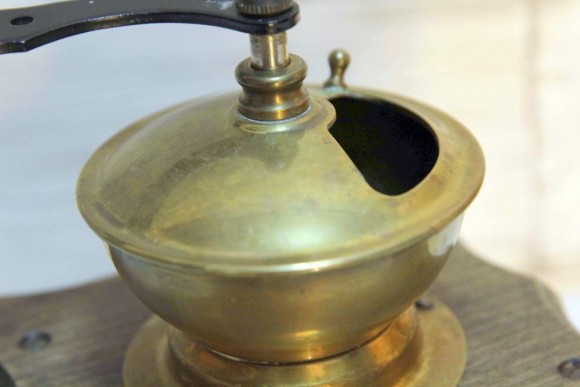 Идеальная европейская кофемолка с чугунными жерновами