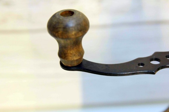 Идеальная европейская кофемолка с чугунными жерновами