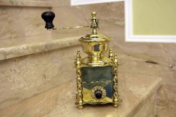 Роскошная, ручная кофемолка винтаж.Европа. Начало 20 века