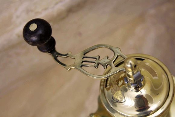 Роскошная, ручная кофемолка винтаж.Европа. Начало 20 века