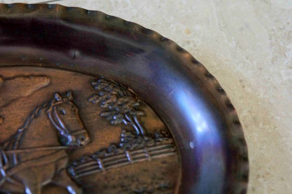 Овальное панно ЛОШАДКИ НА ПАШНЕ сельская тематика