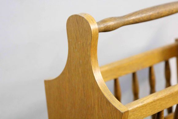 Винтажная газетница из массива дуба. Европа. Начало 20 века