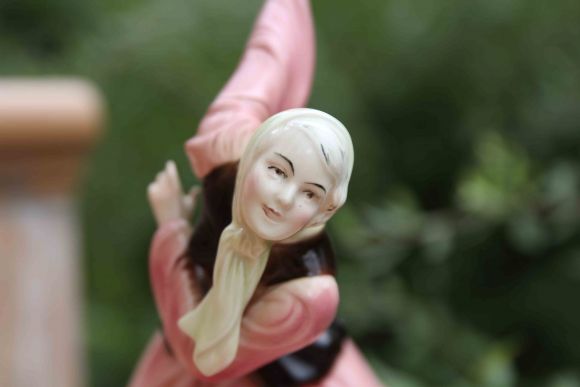 Немецкая танцовщица в национальной одежде