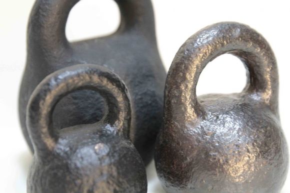 Набор старинных круглых гирь без клейм. Начало 20 века