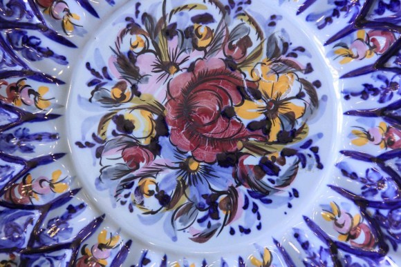Превосходное старинное фарфоровое блюдо. Португалия.Начало 20 века