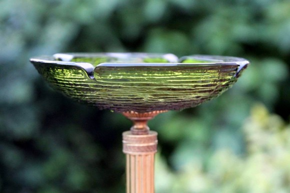 Изысканная, антикварная пепельница "Рыбка моя"