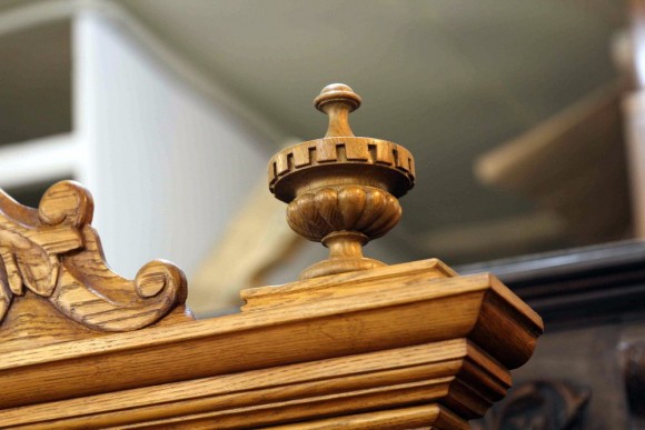 Невероятной красоты, старинный русский поставец. Россия. 19 век