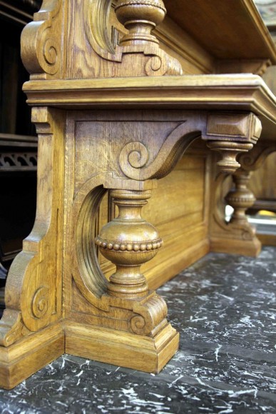 Невероятной красоты, старинный русский поставец. Россия. 19 век