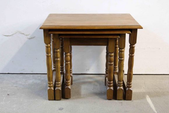 Комплект винтажных столов из дуба 