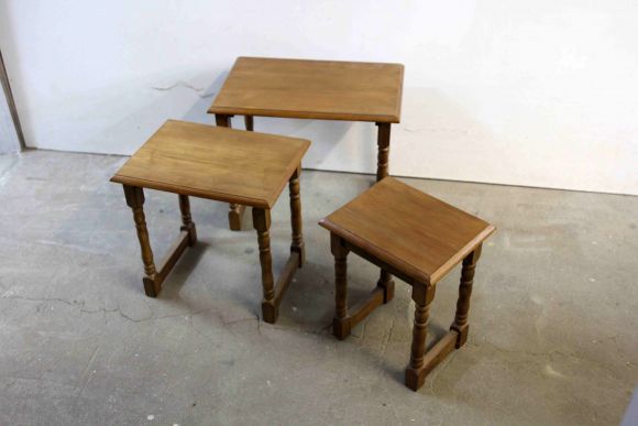 Комплект винтажных столов из дуба 