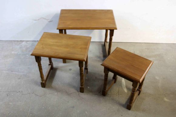 Комплект винтажных столов из дуба 