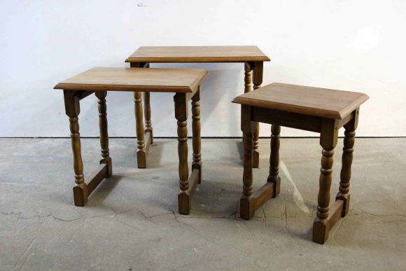 Комплект винтажных столов из дуба 