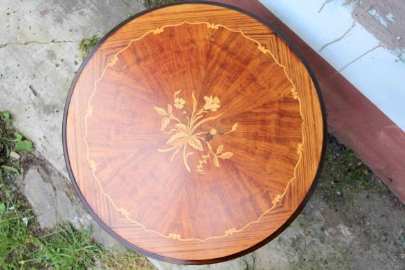 Винтажный кофейный столик с инкрустацией. Италия. 20 век.