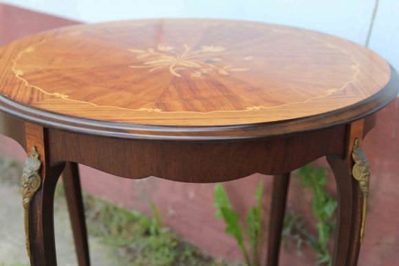 Винтажный кофейный столик с инкрустацией. Италия. 20 век.