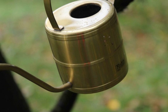 Невероятно удобная, старинная лейка интересной формы