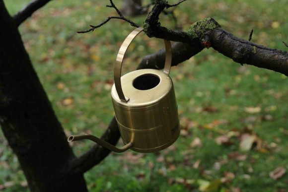 Невероятно удобная, старинная лейка интересной формы