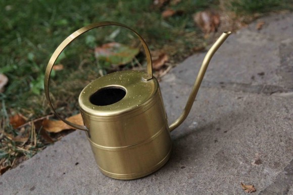 Невероятно удобная, старинная лейка интересной формы