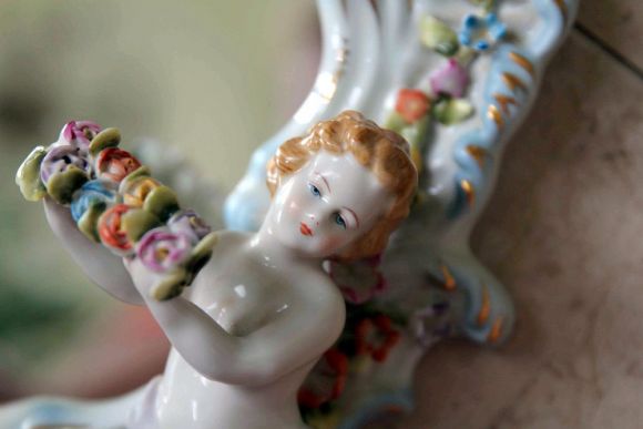 Изумительной красоты старинное фарфоровое зеркало 