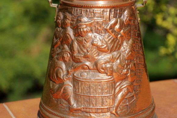 Полированный медный зольник. Сюжет "Азартная игра - карты".