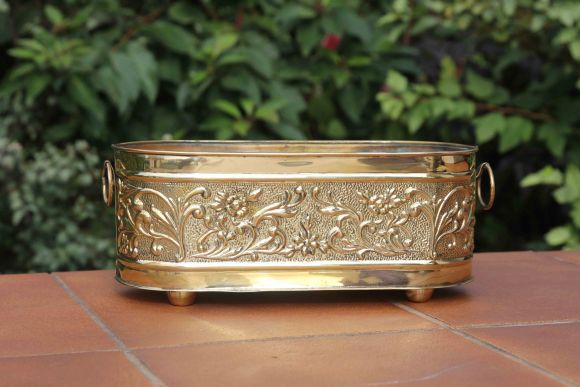 Красивое антикварное кашпо на ножках.Европа.Начало 20 века