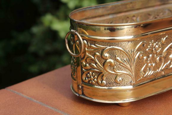 Красивое антикварное кашпо на ножках.Европа.Начало 20 века