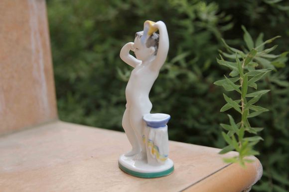 Статуэтка из серии счастлитливое детство Утро