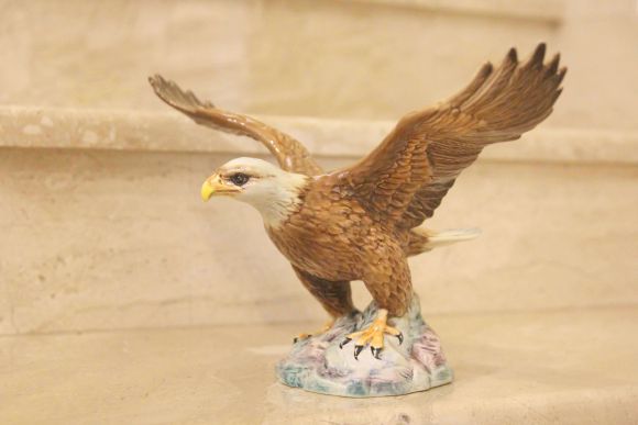 Винтажная статуэтка "Белоголовый орлан" BESWICK. Англия. ХХ в.