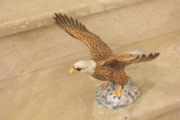 Винтажная статуэтка "Белоголовый орлан" BESWICK. Англия. ХХ в.