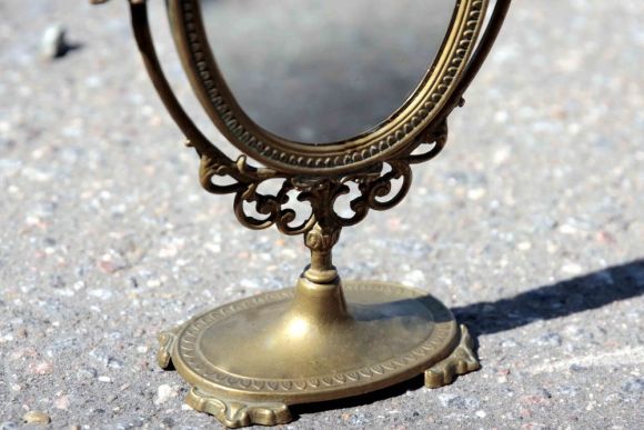 Антикварное настольное зеркало из боронзы