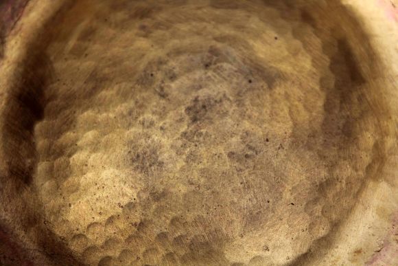 Старинный тяжёлый полированный двуносик из латуни