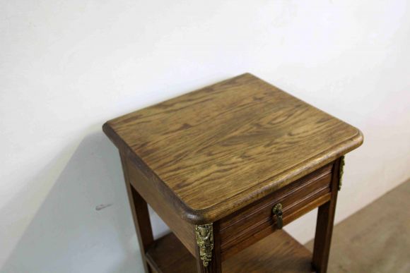 Прикроватная тумба с латунными накладками. Европа. Начало 20 века