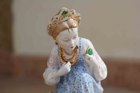 Статуэтка по мотивам сказа Малахитовая шкатулка