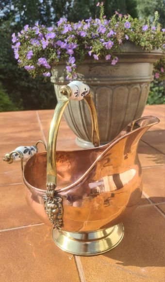 Старинный, отполированный зольник из меди. Европа. Начало 20 века.