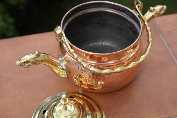 Старинный комбинированный двуносик с крышкой