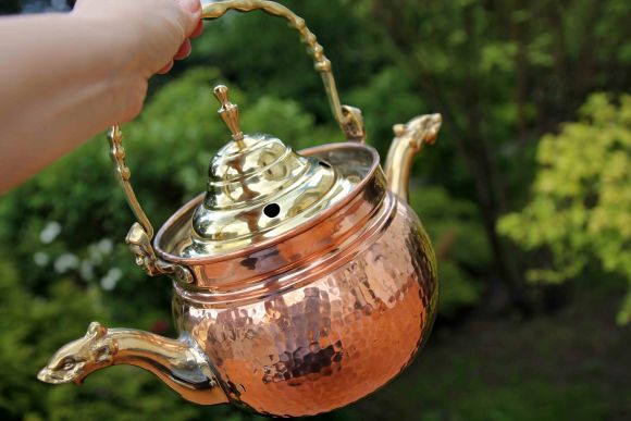 Старинный комбинированный двуносик с крышкой