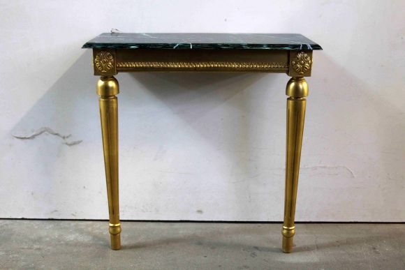 Очень красивая антикварная консоль