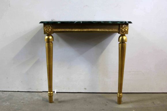 Очень красивая антикварная консоль
