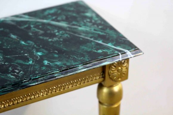 Очень красивая антикварная консоль