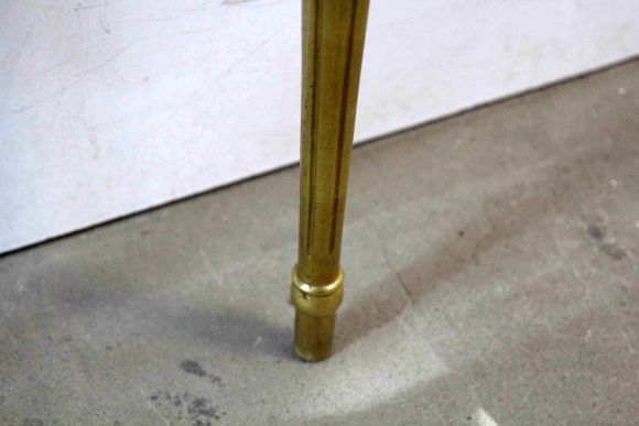 Очень красивая антикварная консоль