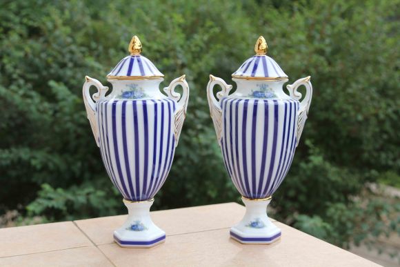 Пара английских ваз The Leonardo Collection