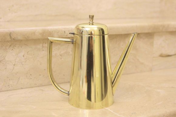 Старинный латунный кофейник