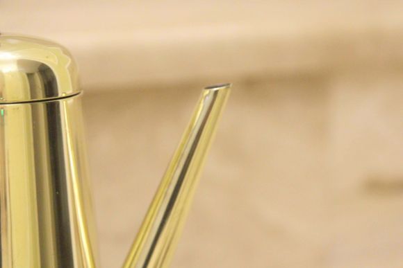 Старинный латунный кофейник