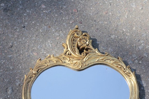 Старинное красивое настенное зеркало