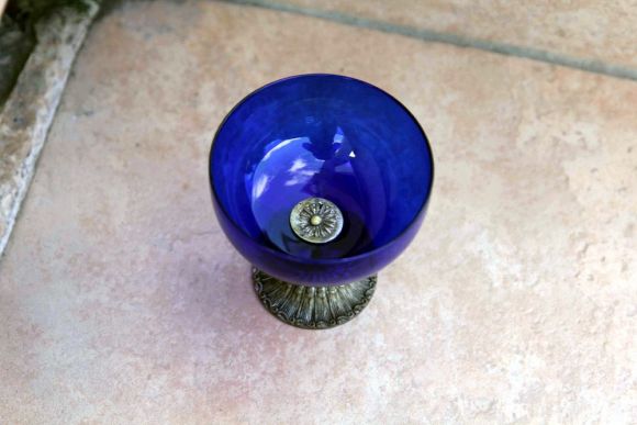 Невероятной красоты бокал с синим стеклом, Оловянное литье