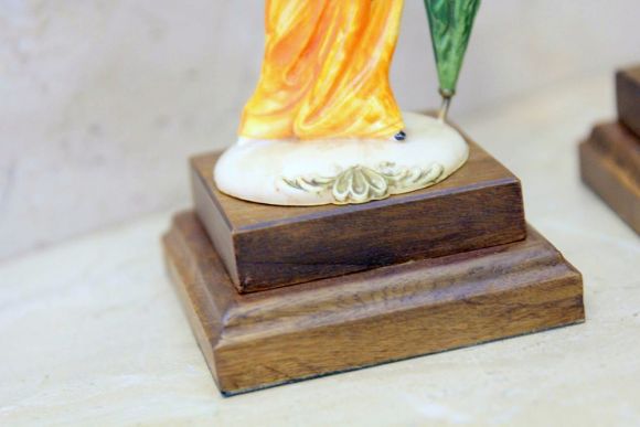 Яркая, нарядная винтажная парочка "кавалер" и "дама"