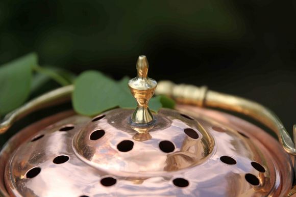 Милый старенький медный двуносик - умывальник