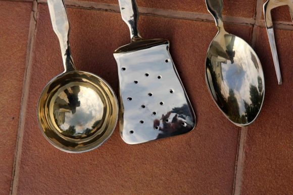 Красивый кухонный набор из латуни