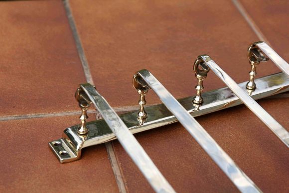 Красивый кухонный набор из латуни