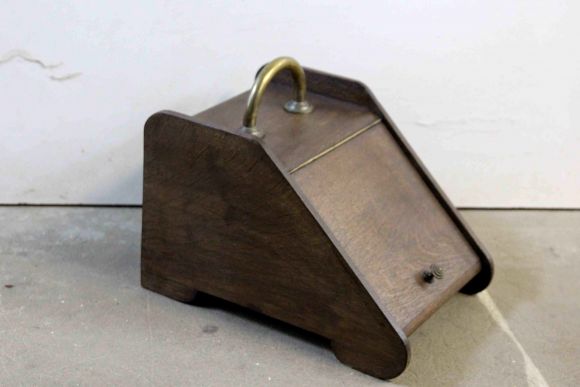 Старинный деревянный зольник