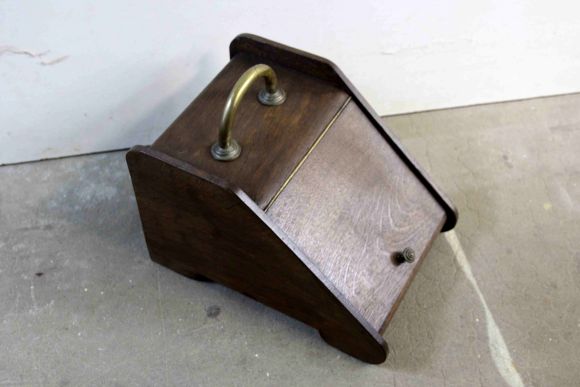 Старинный деревянный зольник